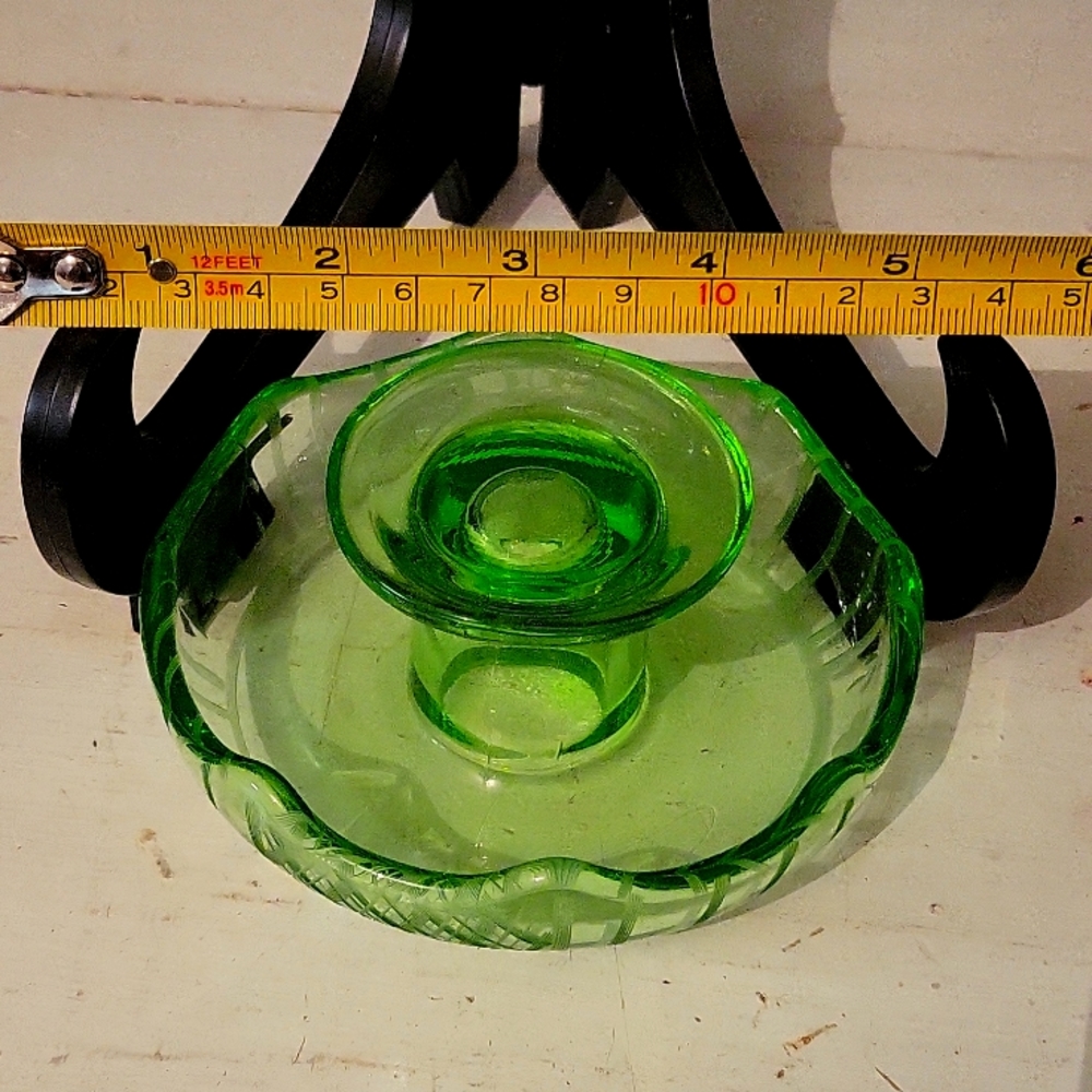 Vaseline glass